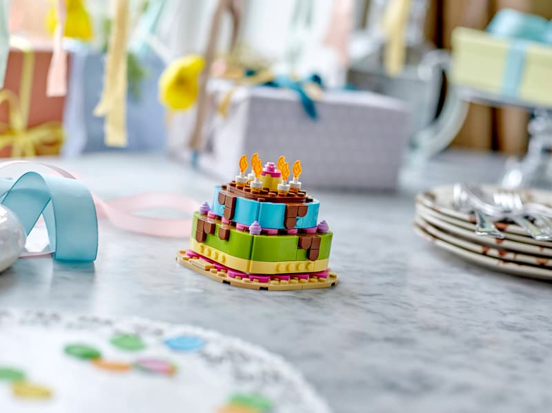 Le gâteau d’anniversaire - Lego
