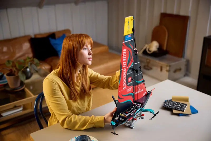 Emirates Team New Zealand AC75 Yacht - Technic