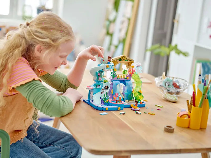 Heartlake City Water Park - Friends