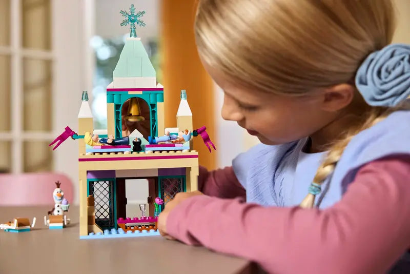 Arendelle Frozen Castle - Disney