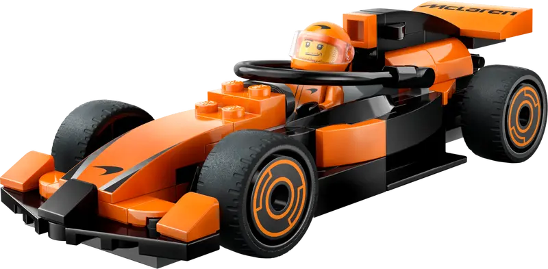 Le pilote de F1 avec la voiture de course McLaren - City