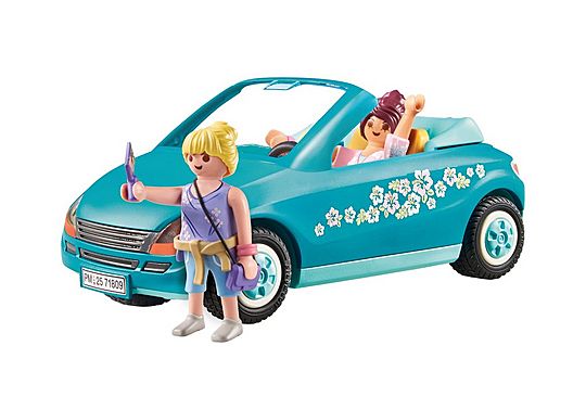 Cabriolet et jeunes filles avec perche à selfie - My Life