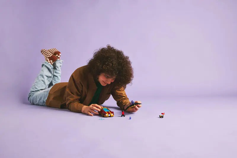 La voiture d’Iron Man et Black Panther contre Hulk rouge - Marvel