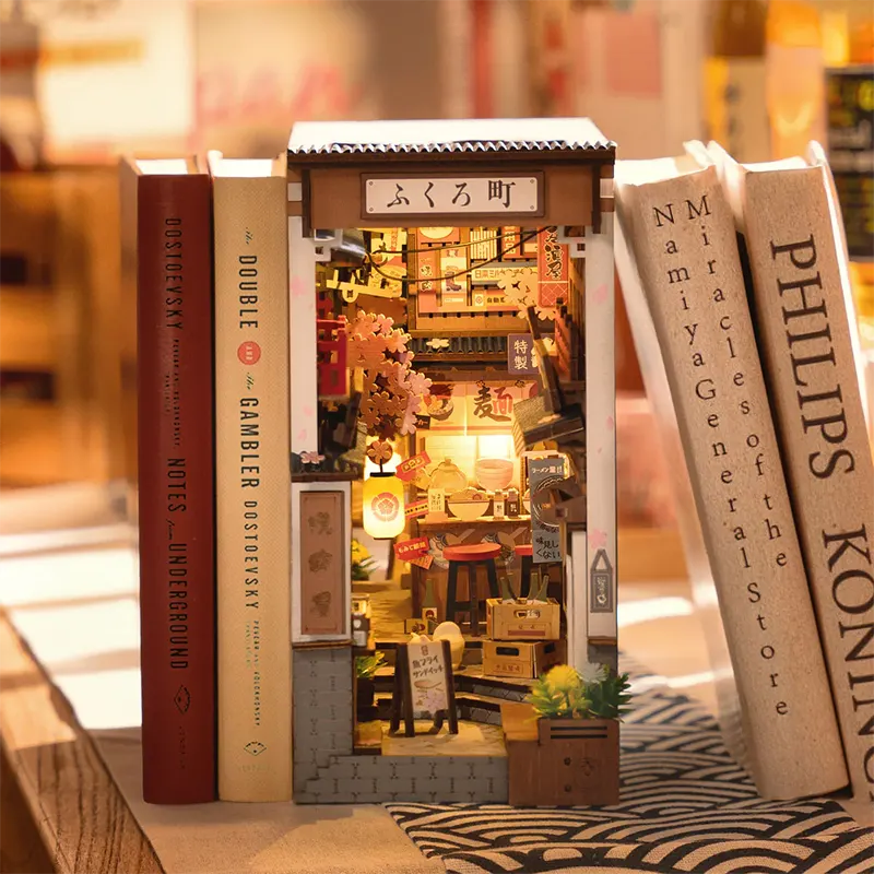 DIY Booknook - Sakura Wine Alley