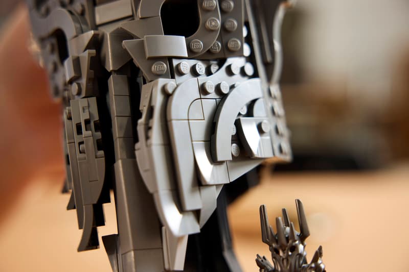 The Lord of the Rings: Sauron's Helmet - Icons