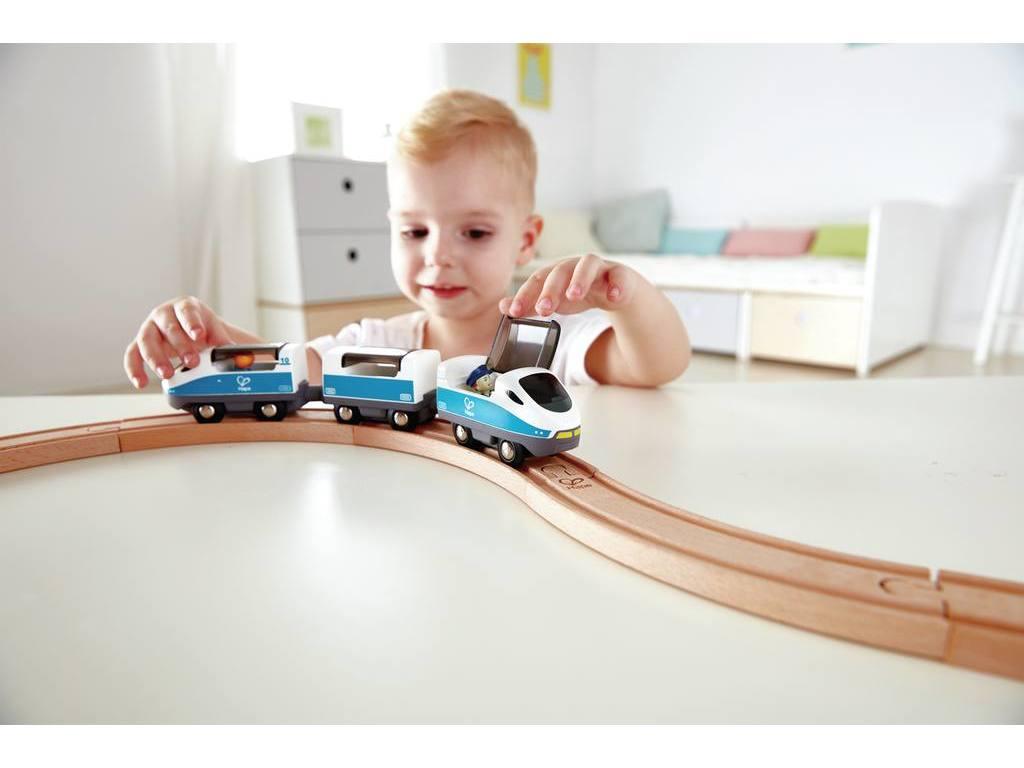 Circuit de train en 8 - La Ribouldingue