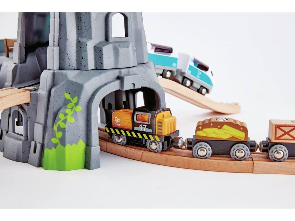 Tunnel de la montagne avec sons et lumières - La Ribouldingue