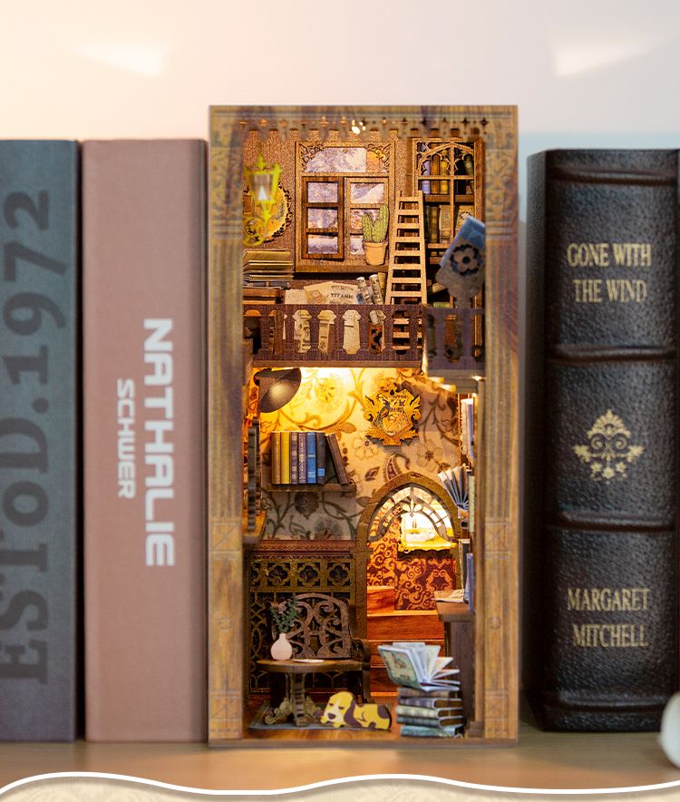 DIY Book Nook - Eternal Bookstore