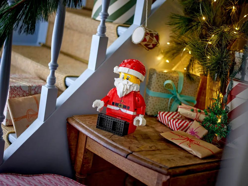 Figurine du père Noël à grande échelle - Lego