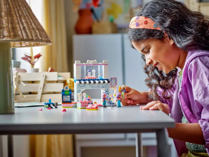 Le salon de coiffure et la boutique d’accessoires - Friends