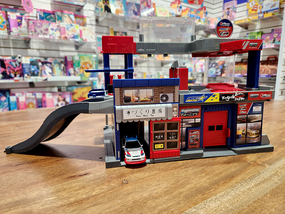 Majorette - JDM tuning garage and 1 car