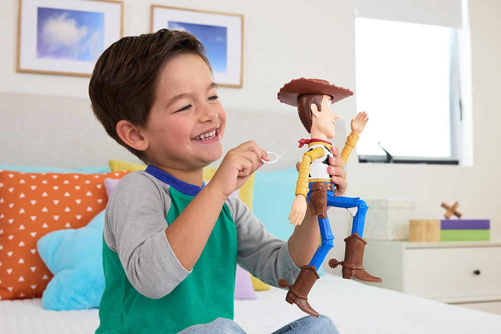 Histoire de jouets 5 - Woody 30 cm (Bil)