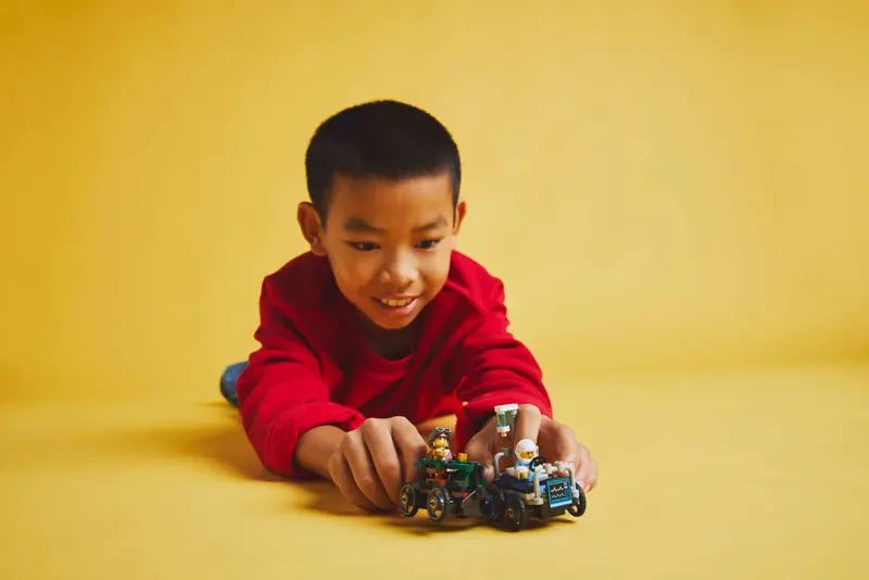 Airplane vs. Hospital Bed Race Car Pack - City