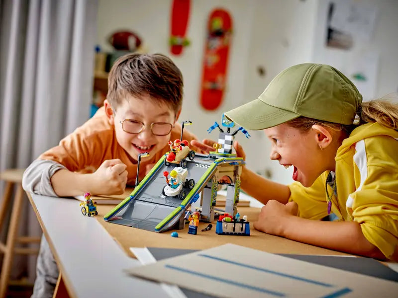 Sans limites : Rampe d'accélération pour voitures de course - City