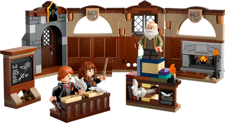 Hogwarts Castle: Charms Class - Harry Potter