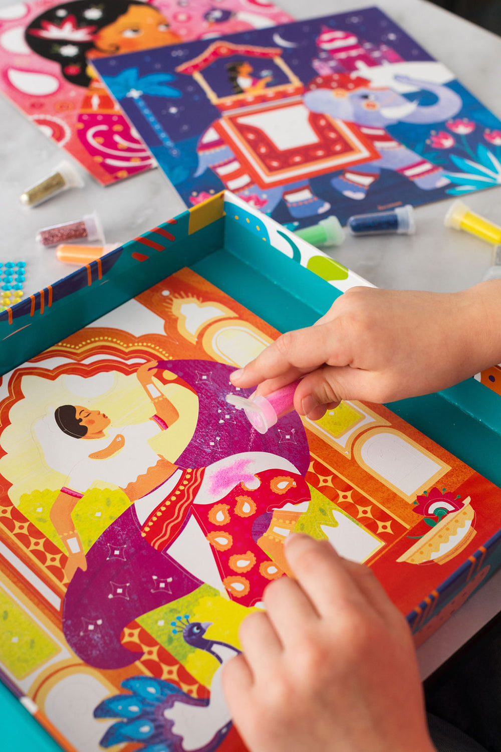 Artissimo - XL 10 Sand and Gold paintings - Indian Princesses