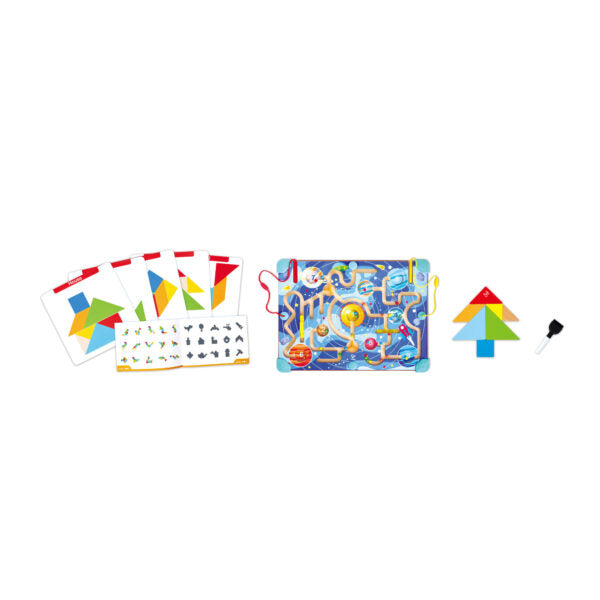Labyrinthe spatial et tableau tangram