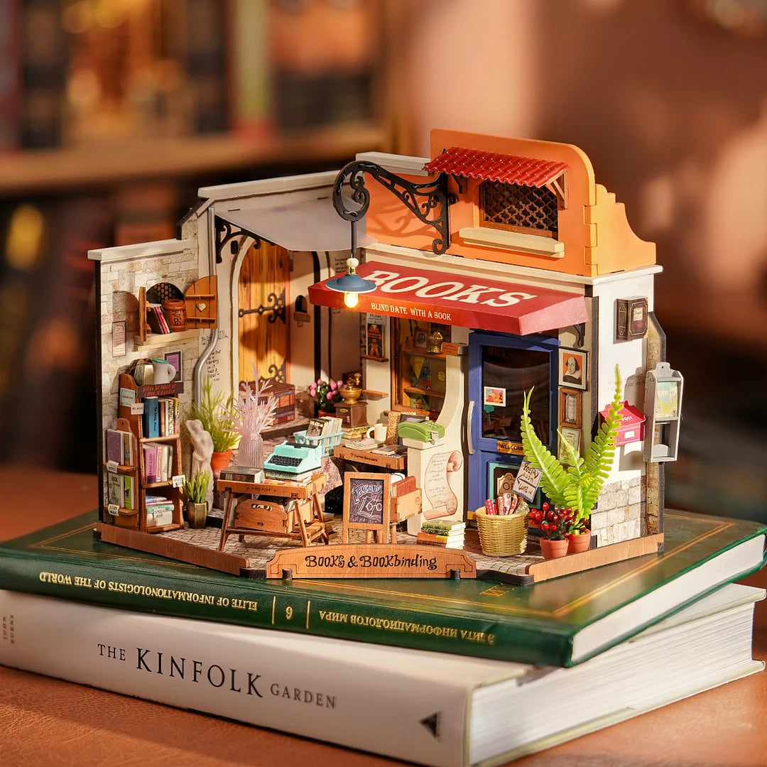 DIY House - Corner Bookstore